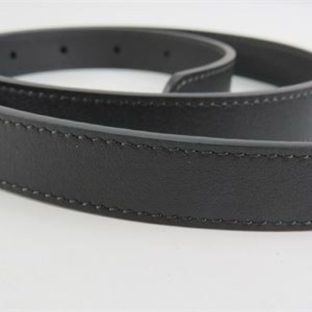 Gucci leather belt 1”wide - $240! Amazing deal - Picture 7 of 9